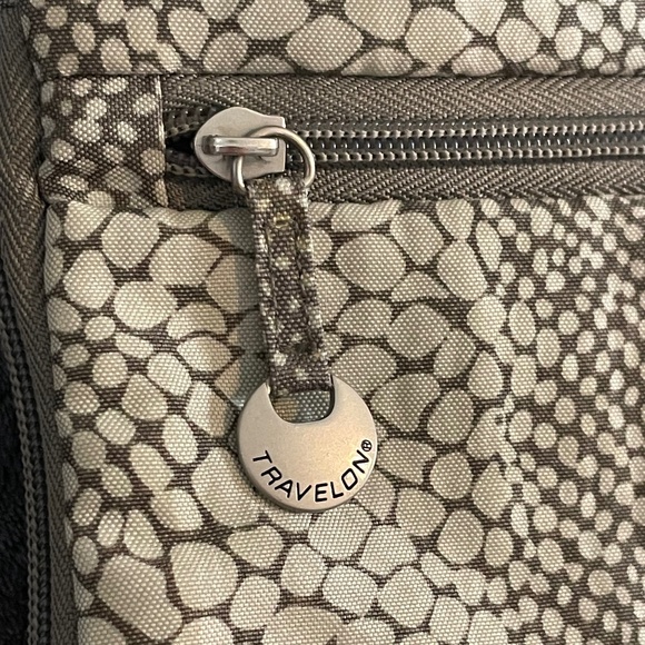 Travelon Greige Snakeskin Travelon Large RFID Bag - Picture 10 of 14